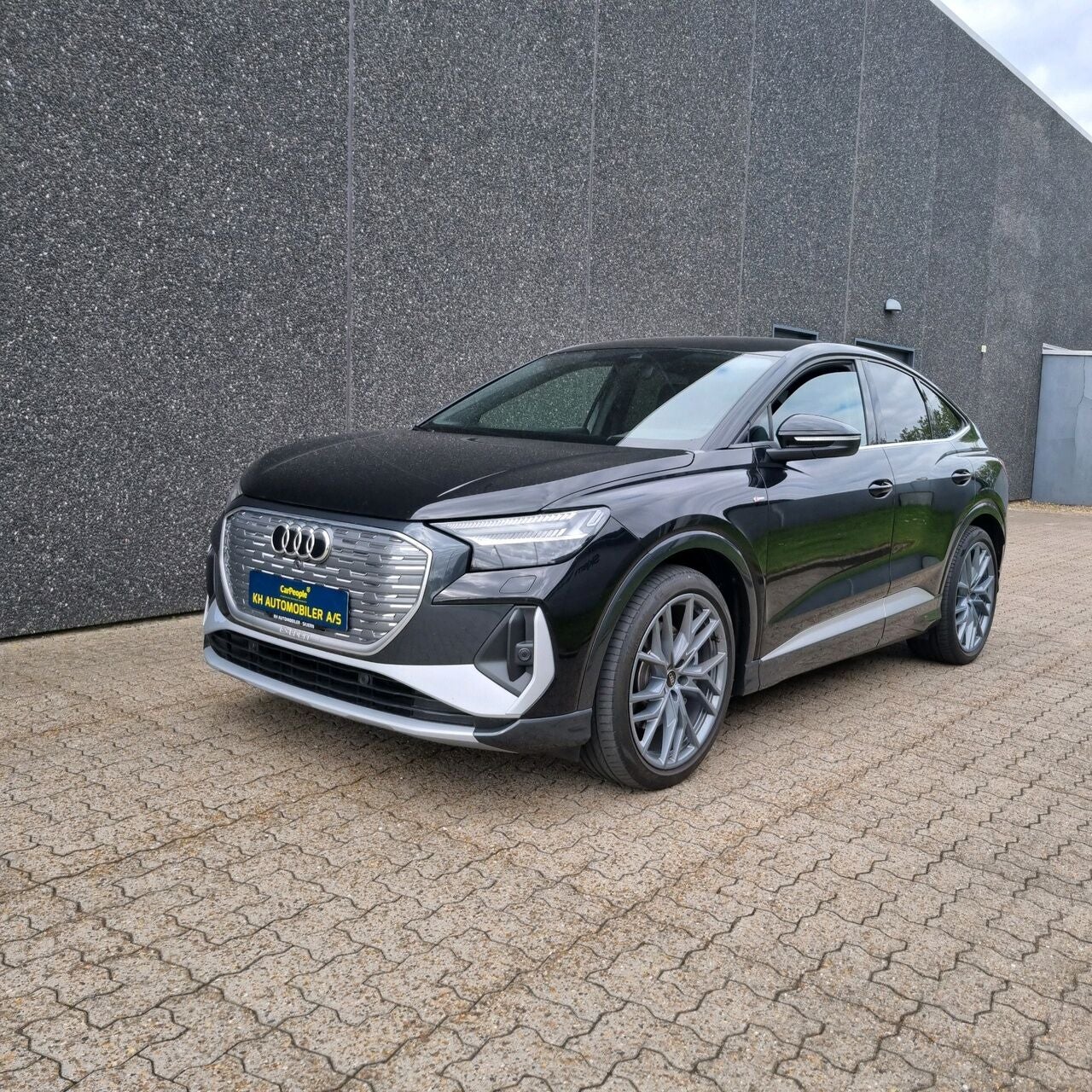 Audi Q4 e-tron S-line Sportback | CarPeople